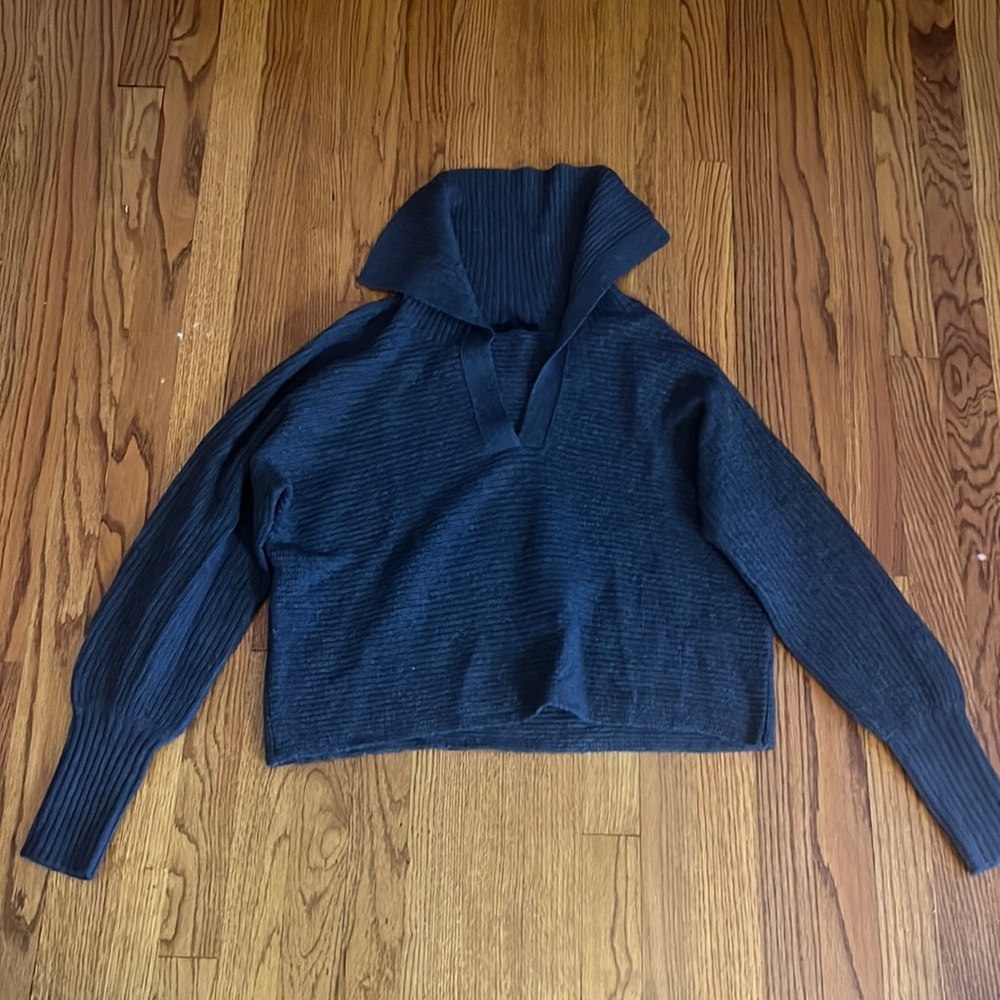Raffi Woman’s Blue Sweater Size S
